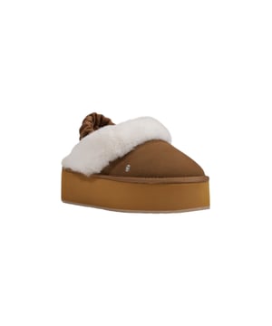 Zapatos sin cordones beige.
  Suela de goma.
  Forro de piel.
  Codigo del articulo: W13137.
  Mujer.