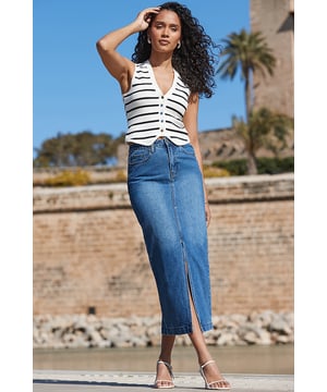 The skirt of the seasonMade from our signature soft stretch denimClassic mid-blue washOn-trend midi lengthSits high on the waist for a flattering fitTuck in tees, camis, cardigans and going-out tops
