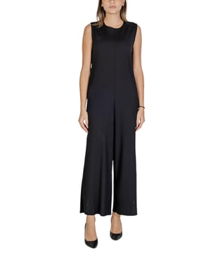 Armelloses Design fur Komfort und Vielseitigkeit.
  Unifarbenes Muster fur einen schlanken modernen Look.
  Reissverschluss fur einen sicheren Sitz.
  Entworfen fur Frauen.