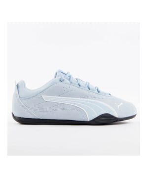 Basket Puma Catch Soleil SD Femme Bleu Synthétique. Authentique Chaussure de la marque Puma - design streetwear/sportswear de Puma - Puma pour Femme fashion, parfait pour la vie de tous les jours - Basket Puma de couleur Bleu s'associe parfaitement avec le reste de votre dressing - matiere Synthétique confortable -  Lacets classic - Catch Soleil SD - Synthétique