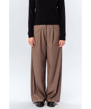 Nadia Broek - Taupe

Versterk je stijl en comfort met onze Nadia broek in een prachtige taupe kleur. Deze broek heeft een relaxte pasvorm en is ideaal voor zowel dagelijks gebruik als formele gelegenheden. De Nadia broek is een must-have voor de stijlbewuste vrouw.

Creëer een elegante look met de Nadia broek in taupe. Shop nu en upgrade je garderobe met tijdloze broeken!