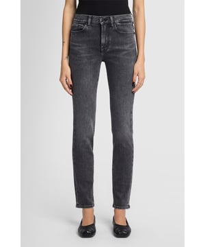 Damen  Die Roxanne Jeans gehören mit ihrem körpernahen Slim Fit in jeden Kleiderschrank. Sie verbinden einen mittelhohen Bund und eine normale Schritthöhe mit einem Five-Pocket-Design und authentischen Details. In der Variante aus dunkelgrauem Denim bilden sie die perfekte Grundlage für unzählige Looks. Für ein legeres Outfit empfehlen wir die Kombination mit einer verwaschenen schwarzen Jeansjacke und Stiefeletten. Die Jeans von 7 For All Mankind werden aus Premiumstoffen hergestellt.
