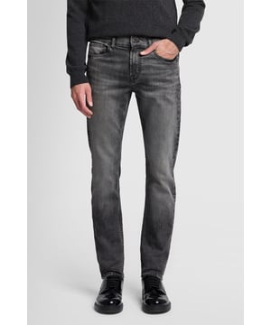 Herren  Die Slimmy Jeans sind ein beliebtes Modell mit einem schmalen, geraden Schnitt vom mittelhohen Bund bis zum Saum und einer lässigen Silhouette. Die Jeans im Five-Pocket-Design sind hier aus grauem Denim gefertigt, und Bleich- und Abnutzungseffekte sorgen für ein Vintage-Finish. Tragen Sie dazu einen schlichten Rollkragenpulli, eine Truckerjacke und Derby-Schuhe. Die Jeans von 7 For All Mankind werden aus Premiumstoffen hergestellt.
