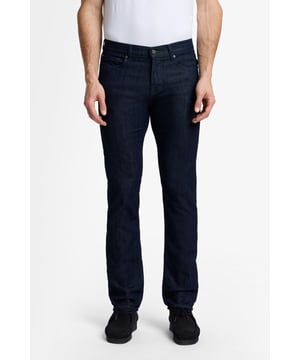 Herren  Die Slimmy-Jeans aus unserem revolutionären Airweft-Denim in Dunkelblau ist superleicht und besticht durch einen authentischen Look. Sie hat eine zeitgemäße, körpernahe Passform, eine mittlere Leibhöhe sowie ein Fünf-Taschen-Design und lässt sich gut mit einem frischen weißen T-Shirt und Schnürschuhen aus Wildleder kombinieren. 7 For All Mankind Jeans werden aus hochwertigen Stoffen gefertigt.