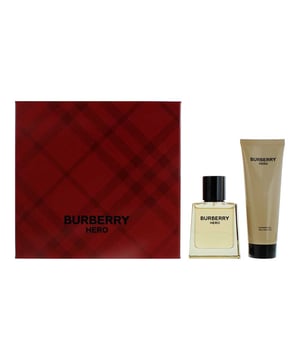 Burberry Hero 2-teiliges Geschenkset ist ein holzig-würziger Duft für Männer. 2021 eingeführt, ist dieser frische und dynamische Duft ideal für wärmere Jahreszeiten und perfekt für den Tag. Das Geschenkset beinhaltet ein 50 ml Eau de Toilette und ein 75 ml Duschgel, die ein raffiniertes und belebendes Pflegeerlebnis bieten. Der Duft kommt in einer eleganten, modernen Flasche, die Stärke, Eleganz und Freiheit widerspiegelt. Der Duft beginnt mit einem lebhaften Ausbruch von Bergamot, der einen hellen und zitrusartigen Ton setzt. Im Herzen schaffen Wacholder und schwarzer Pfeffer einen kühnen und würzigen Kern, der Energie und Charakter verleiht. Die Basis wird durch ein Trio aus Zedernholz - Atlas, Virginisch und Himalaya - verankert, das Tiefe, Wärme und ein trockenes, holziges Finish bringt, das auf der Haut verweilt. Burberry Hero ist ideal für Männer, die einen sauberen, selbstbewussten und abenteuerlichen Duft mit einem starken holzigen Rückgrat schätzen.  
Kopfnote: Bergamot  
Herznote: Wacholder, schwarzer Pfeffer  
Basisnote: Atlazeder, Virginische Zeder, Himalayazeder  
Anwendung: 
Tragen Sie es auf die wärmsten Punkte Ihres Körpers auf, wie die Ellenbogenbeugen und Handgelenke, um die Langlebigkeit des Duftes zu intensivieren. 
Vermeiden Sie es, nach der Anwendung zu reiben, da dies die Haltbarkeit des Duftes verringert. 
Für die Anwendung am Handgelenk tragen Sie den Duft nach dem Händewaschen auf.