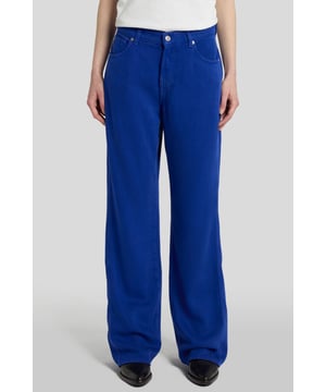 Damen  Eine von den 90ern inspirierte Jeans mit geradem Bein, hoher Leibhöhe und cooler, entspannter Passform.