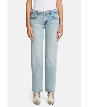 Damen  Die Calie Straight Jeans hat eine niedrige Leibhöhe und einen geraden Schnitt von der Hüfte bis zum Saum. Kombinieren Sie sie einfach mit einem Tanktop, Blazer und Slingbacks. 7 For All Mankind Jeans werden aus hochwertigen Stoffen gefertigt.