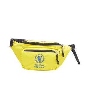 Rinonera funcional para llevar lo esencial.
  Cuenta con bolsillos con cremallera para un almacenamiento seguro.
  Ideal para el uso diario y los viajes.
  Ofrece una organizacion conveniente de las pertenencias.
