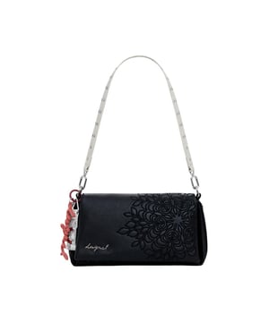 Marca: Desigual.
  Genero: Mujer.
  Tipo: Bolsos.
  Temporada: Otono/Invierno.
  Color: negro.
  Patron: floral.
  Cierre: cremallera y botones automaticos.
  Bolsillos: bolsillos interiores.
  Tamano (cm): 13x26x11.5.
  Detalles: bolso de mano con bandolera.
  Codigo articulo: 25WAXPBD.
  Composicion: 100% poliuretano.