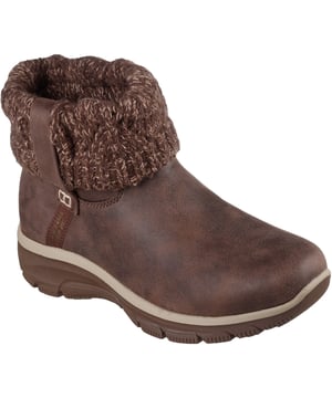Explore the outdoors in effortless cozy comfort with Skechers Hands Free Slip-ins Relaxed Fit: Easy Going - Cozy Weather 2. Designed with our exclusive Heel Pillow, a sweater knit fold-over collar and a cushioned Air-Cooled Memory Foam insole.