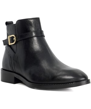 Dieser robuste, aber stylische Lederstiefelette ist perfekt für die neue Saison. Mit einer strukturierte Sohle, Schnürverschluss, Zehenkappe und Stanzdetails. Tragen Sie sie mit Skinny Jeans und einem karierten Hemd für einen Hauch von Tomboy-Chic.