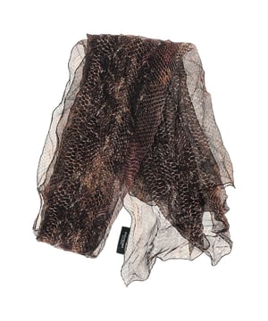 VINTAGE, RRP AS NEW
Add an untamed touch to your wardrobe with this Saint Laurent animal-print silk scarf, featuring a subtle snake motif throughout. Crafted from lightweight, semi-sheer silk, it drapes like a dream—perfect for layering or tying at the neck, bag, or hair.


Saint Laurent Printed Scarf in Animal Print Silk
Condition: Excellent
Signs of wear:  No sign of wear.
Packaging: None
Color: Print | animal
Material: Silk
Size: One Size | One Size
Measurements: Height: 1650; Length: 1650
SKU: NAPPUGBAC533484W