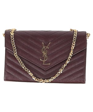 VINTAGE, RRP AS NEW
Refined and versatile, the **Saint Laurent Cassandre Envelope Wallet on Chain** in rich **burgundy leather** features the iconic **YSL gold-tone logo** and elegant chevron quilting. Its sleek silhouette transitions seamlessly from day to evening, offering just enough space for your essentials. *Style tip:* Wear it crossbody with a tailored blazer or drape it over your shoulder with a slip dress for effortless Parisian flair.

Saint Laurent Cassandre Envelope Wallet on Chain in Burgundy Leather

Condition: Excellent
Signs of wear: No retail tag, No visible sign of wear., 
Packaging: None
Color: Red | burgundy
Material: Leather | calfskin leather
Size: One Size | One Size
Measurements: Width: 20; Height: 150; Length: 220
SKU: NAPPUGBBA535567W