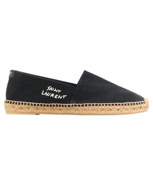 Zusammensetzung: 100 % Canvas  

Innen: Canvas  
Innensohle: Stoff  
Sohle: Gummi  
Runde Zehenpartie  
Markiertes Fußbett  
Slip-On-Design  
Oben besticktes Logo-Detail  
Hergestellt in Spanien  
Geschlecht: HERREN  
Produktcode: 6059511P210_1000  
Code: SHO YS 1 ES FW24 11800