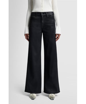 Damen  Ein hochgeschnittener, lässiger Denim mit langem Bein.