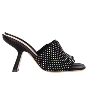 VINTAGE, UVP WIE NEU  
Die Nicholas Kirkwood Alba 90 Heeled Mules aus schwarzem Wildleder bieten eine moderne Wendung der klassischen Eleganz mit ihrer schlanken, skulpturalen Silhouette und der raffinierten Verarbeitung. Diese Mules sind für Eleganz und Komfort gefertigt und eignen sich perfekt für den nahtlosen Übergang von Tag zu Nacht. Kombinieren Sie sie mit einem minimalistischen Kleid oder maßgeschneiderten Hosen, um ihren architektonischen Charme und die mühelose Vielseitigkeit zu betonen.

Nicholas Kirkwood Alba 90 Heeled Mules aus schwarzem Wildleder

Zustand: Sehr gut  
Gebrauchsspuren: Inklusive Box, geringfügige Abnutzungen, leicht gebraucht, aber sehr gut gepflegt. Kleine Abnutzungsspuren an der Sohle und Faltenbildung, leichte Kratzer an Sohlen und Absätzen.  
Verpackung: Box, Staubbeutel  
Farbe: Schwarz  
Material: Wildleder  
Größe: IT | 38.5  
Maße: Absatzhöhe: 80; Innenlänge: 240  
SKU: NAPPUGBSH490653W