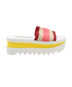 VINTAGE, RRP AS NEW
Wearing Stella McCartney just gives one a soothing feeling because of the fact that her designs are all high-fashion and eco-friendly. From her very famous label, comes this pair of slides that are made from faux suede as well as twill tape, and styled with catchy colours and high platforms set in a modern way.
Stella Mccartney Color Block Platform Slides in White Faux Leather
Color: white
Material: Synthetic | Faux Leather
Size: 37
Condition: very good, signs of use on soles but otherwise well maintained
Sign of wear: No
SKU: 94343