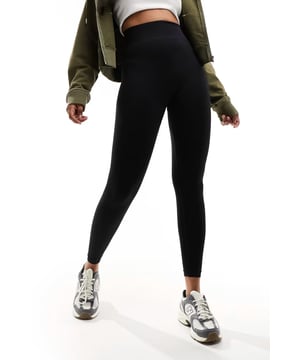 This is a beautiful, soft cotton t-shirt perfect for casual wear. It features a classic crew neck and short sleeves, making it a versatile addition to your wardrobe. The fabric is breathable and comfortable for all-day wear.

29-30" inside leg.
