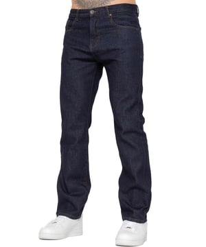 Erleben Sie höchsten Komfort und Stil mit dieser Designer-Jeans für Herren von Kruze, ausgestattet mit regulärer Passform, Reißverschluss und mehreren Taschen für praktische Handhabung und Bequemlichkeit. Jedes Paar verfügt zudem über aufwendige Ziernähte, Markenknöpfe und -nieten sowie ein Markenlabel aus PU am Bund, was sie sowohl für die Freizeit als auch für die Arbeit perfekt macht. Aus 100 % Baumwolle gefertigt, stehen diese Jeans für Qualität und Langlebigkeit für den modernen Mann.