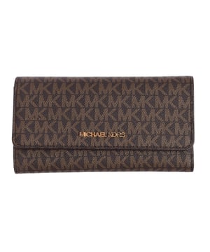 Michael Kors Handtasche.
 braune Farbe
 Dreifache Geldbörse aus Leder.
 Das dreifach gefaltete Design verfügt über ein praktisches Reißverschlussfach auf der Rückseite für Münzen sowie viel Stauraum im Inneren für Ihre Karten.
 Aufbringung des Markennamens in Metallic-Optik auf der Vorderseite.
 Nähte im Ton sichtbar.

 Diese mit Sorgfalt und Details gefertigte Tasche ist das perfekte Accessoire für jede Frau.
 Maßnahmen: Höhe x Breite x Tiefe: 9,5 x 18 x 3 cm.
 Komposition: 50% PVC, 50% Leder
 Pflege:
Mit einem feuchten Tuch reinigen.