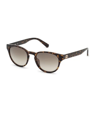 GU6970 Sonnenbrille mit Acetatrahmen.\n\n Form und Design:\n - Diese Brille von Guess hat eine runde Silhouette.\n\n Rahmenmaterial:\n - Der Rahmen dieser Brille besteht aus Acetat, einem Kunststoffmaterial.\n - Acetat sorgt für Haltbarkeit, Flexibilität und eine glatte Oberfläche des Rahmens.\n\n Acetatbügel:\n - Die Bügel sind ebenfalls aus Acetat, passend zum Rahmenmaterial.\n - Das Acetat an den Bügeln macht sie leicht und angenehm zu tragen.\n\n Markendetails:\n - Guess-Markengravur auf der Linse.\n - Diese Designelemente tragen dazu bei, das Modell eindeutig als Teil der Guess-Brillenkollektion zu identifizieren.\n\n Gläser:\n - Die Linsen sind von hoher Qualität.\n - Diese Linsen bieten hervorragenden UV-Schutz und scharfe, klare Sicht.\n Maßnahmen: Glashöhe: 42 mm. Glasbreite: 51 mm. Steg: 19 mm. Bügel: 145 mm.\n Komposition: Acetat\n Pflege:\nVerwenden Sie zum Reinigen Ihrer Sonnenbrille ein weiches, sauberes Mikrofasertuch. Dieses Tuch hinterlässt keine Kratzer auf den Gläsern.\n Vermeiden Sie die Verwendung von scheuernden Reinigungsmitteln, Waschmitteln, Alkohol oder Aceton, da diese die Lin