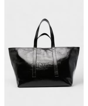 OMNA209F24LEA0041000
 
Highlights. black; calf leather; glossy finish; grained texture; embossed logo to the front; top zip fastening; two top handles; two long top handles