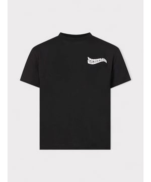The distinguished Jacquemus 'Camargue' crewneck in noir presents an embodiment of understated luxury. Meticulously fashioned from superior cotton, this refined essential showcases an elegant white rubberised Clay logo signature. Complemented by precisely tailored short sleeves and a sumptuous elasticated collar, it delivers both exceptional comfort and sophisticated allure.