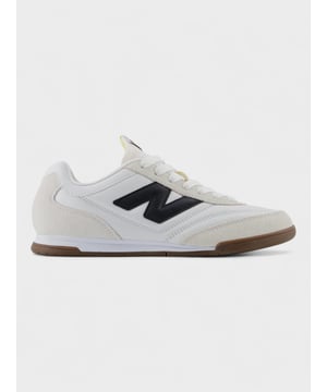 Experience unparalleled sophistication with the New Balance RC42, where athletic heritage meets luxurious design. These exquisite trainers blend premium materials with meticulous craftsmanship, offering discerning wearers both exceptional comfort and distinguished style. The RC42 elevates your everyday ensemble with its refined silhouette and superior performance elements, making it the quintessential choice for the connoisseur of refined activewear.
URC42LA