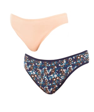 El pack de 2 braguitas Perfect Comfort mujer es la opción ideal para quienes buscan comodidad y estilo en su ropa interior. Confeccionadas en algodón elástico, estas braguitas ofrecen un diseño suave y flexible que se adapta perfectamente al cuerpo, brindando una sensación de bienestar durante todo el día. Su alta calidad garantiza un ajuste cómodo y sin restricciones.

El pack incluye dos colores o patrones diferentes, proporcionando variedad para tu guardarropa. Su diseño versátil es perfecto para usar con cualquier tipo de ropa, desde pantalones hasta vestidos, asegurando comodidad y seguridad en todo momento.

Diseñadas para ofrecer una cobertura completa y un soporte excepcional, estas braguitas son ideales para el uso diario. Su material de algodón elástico asegura durabilidad y resistencia al desgaste, convirtiéndolas en una opción confiable y práctica.

Principales características:
- Material de algodón elástico que ofrece suavidad y flexibilidad.
Pack de 2 unidades con colores o patrones variados.
- Diseño versátil, adecuado para usar con diferentes tipos de ropa.
- Cobertura completa y soporte excepcional para el uso diario.
- Duraderas y resistentes, con fácil mantenimiento.
 Composición: 95% Algodón, 5% Elastano
 Cuidados:
Lavar a temperatura máx.30º.
- No usar lejía.
- No usar secadora.