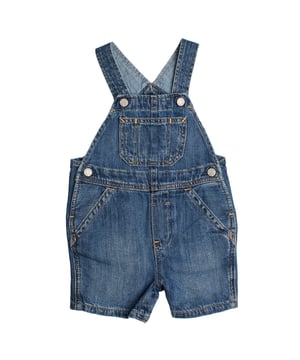 Kurzer Jeans-Overall für Baby-Mädchen, praktisch und mit zeitlosem Charme.\n\n Dieser GAP Baby-Mädchen-Overall ist ein Klassiker, aktualisiert mit einem bequemen und langlebigen Design. Mit überkreuzten Trägern und mehreren funktionellen Taschen bietet er Bewegungsfreiheit und einen charmanten Alltagsstil.\n\n Details:\n Art des Kleidungsstücks: Kurzer Overall für Baby-Mädchen.\n Design: Brusttasche vorne und Seitentaschen.\n Hals: Kragenlos, überkreuztes Trägerdesign.\n Verschluss: Metallknöpfe an den Seiten und verstellbare Riemen.\n Material: Strapazierfähiger und weicher Denim.\n Passform: Bequem und geräumig, ideal für Bewegung.\n\n Ein funktionaler und stylischer Overall für Babymädchen, der sie bequem bei ihren ersten Abenteuern begleitet.\n Komposition: 100% Baumwolle\n Pflege:\nMaschinenwäsche in kaltem Wasser.\n Verwenden Sie kein Bleichmittel.\n An der Luft trocknen.\n Bei niedriger Temperatur bügeln.\n Reinige chemisch nicht.