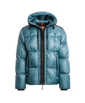 The Parajumpers Diran Blue Hydro Down Jacket combines advanced hydro-resistant technology with premium insulation to keep you warm and dry in challenging weather. Crafted from 100% polyamide, this men's jacket offers durability and lightweight comfort, making it ideal for outdoor adventures or urban wear. Designed in Indonesia with meticulous attention to detail, it features a sleek blue finish that adds a stylish edge to your winter wardrobe. Stay protected against the elements without compromising on style or performance with this exceptional down jacket