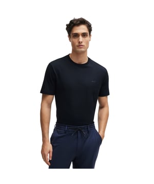 Mens BOSS Thompson 01 Cotton Jersey T-Shirt with logo detail in dark blueCrafted in pure-cotton jersey with a stretch-cotton crew neckline  this BOSS Menswear T-shirt offers easy comfort.- Straight fit.- Subtle logo detail.- Regular fit- Crew neck- Short sleeves- Standard length- 100% Cotton.  Machine washable.- Ref: 50468347-404