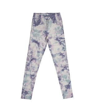 Mädchen-Leggings GAP mit Batik-Print in sanften Tönen\n\n Diese GAP Mädchen-Leggings zeichnen sich durch ihr originelles und bequemes Batik-Design aus. Aus dehnbarem Stoff gefertigt, bieten sie Bewegungsfreiheit und sind ideal für den Alltag.\n\n Details:\n Kleidungstyp: Lange Leggings für Mädchen.\n Design: Batikdruck im künstlerischen Stil.\n Taille: Elastisch für eine bequeme Passform und einfaches Anziehen.\n Stoff: Weich, leicht und flexibel.\n Verarbeitung: Kein Plüsch-Innenleben.\n\n Vielseitige und moderne Mädchenleggings, ideal für entspannte Looks und alltägliche Aktivitäten.\n Komposition: 96% Baumwolle, 4% Elasthan\n Pflege:\nMit ähnlichen Farben kalt in der Maschine waschen.\n Bei niedriger Temperatur trocknen.\n Bei Bedarf bei mittlerer Temperatur bügeln.