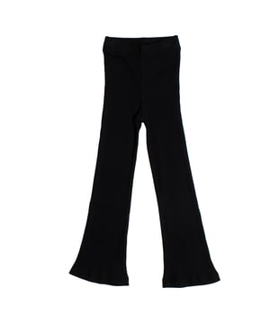 GAP flare legging voor meisjes met elastische geribde tailleband\n\n Deze uitlopende legging voor meisjes van GAP combineert het comfort van een legging met de retrostijl van een klokkend model. De legging is gemaakt van elastische ribstof, omsluit het lichaam aan de bovenkant en loopt aan de onderkant licht uit voor bewegingsvrijheid en een moderne touch.\n\n Details:\n Slanke pasvorm met uitlopende zoom.\n Comfortabele, rekbare geribde stof.\n Elastische tailleband voor een comfortabele pasvorm.\n Soepel en veelzijdig ontwerp.\n Zacht oppervlak.\n\n Uitlopende legging voor meisjes, ideaal voor casual of meer stijlvolle looks, biedt comfort en stijl in één kledingstuk.\n Samenstelling: 94% katoen, 6% elastaan\n Onderhoud:\nMachinewas met koud water en zachtjes centrifugeren.\n Gebruik milde wasmiddelen.\n Gebruik een wasdroger op lage temperatuur.\n Strijken op lage temperatuur.