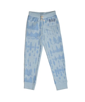 Mädchen-Jogginghose #M1 mit verstellbarer Taille und geripptem Saum\n\n Diese GAP Jogginghose für Mädchen vereint Weichheit und Funktionalität in einem idealen Alltagsstück. Perfekt für Schulaktivitäten, zum Spielen oder zum Entspannen zu Hause.\n\n Details:\n Jogger-Schnitt mit enger Passform.\n Weicher und dehnbarer Baumwollstrickstoff.\n Elastischer Bund mit Kordelzug für bessere Passform.\n Gap-Logo an der Taille.\n Funktionelle Seitentaschen.\n Gerippte Bündchen für einen modernen und bequemen Look.\n\n Ein vielseitiger und praktischer Jogger für Mädchen, der sich mit Stil und Komfort jedem Plan anpasst.\n Komposition: 77 % Baumwolle, 23 % Polyester\n Pflege:\nMit ähnlichen Farben kalt in der Maschine waschen.\n Bei niedriger Temperatur trocknen.\n Bei Bedarf bei mittlerer Temperatur bügeln.