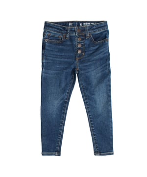 Mädchenjeans mit hoher Taille und sichtbaren Knöpfen GAP\n\n Diese #M1 Jegging-Jeans für Mädchen bietet einen modernen Look mit dem Komfort von Stretch-Denim. Ihre schmale Passform und die sichtbare Knopfleiste vorne sorgen für einen modernen, funktionalen Stil für den Alltag.\n\n Details:\n Körperbetonter Jegging-Schnitt.\n Hohe Taille mit fünf sichtbaren Knöpfen.\n Weicher, dehnbarer Denimstoff.\n Knöchellang.\n Fünf funktionelle Taschen.\n Kontrastnähte für ein klassisches Finish.\n\n Eine Mädchenjeans mit stylischem und praktischem Design, ideal für bequeme Looks mit einem modernen Touch.\n Komposition: 77 % Baumwolle, 21 % Polyester, 2 % Elasthan\n Pflege:\nMit ähnlichen Farben kalt in der Maschine waschen.\n Bei niedriger Temperatur trocknen.\n Bei Bedarf bei mittlerer Temperatur bügeln.