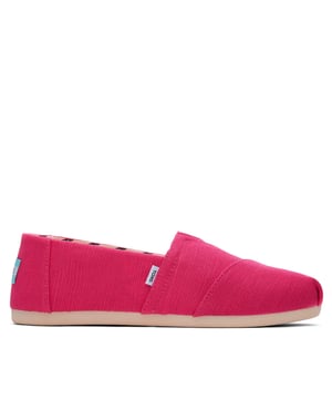 Toms Alpargata Classic Espadrilles voor dames. Bovenwerk van textiel, voetbed van canvas, de kenmerkende CloudBound-zolen van TOMS voor extra comfort, ademend vermogen en tractie, uitneembaar en handwasbaar. OrthoLite Eco LT hybride inlegzool voor lichtgewicht demping, gemaakt van plantaardige en gerecyclede materialen. Elastische gore voor makkelijke pasvorm. Materiaal: Bovenwerk van textiel, Zool van synthetisch materiaal. Ref: 10017738.