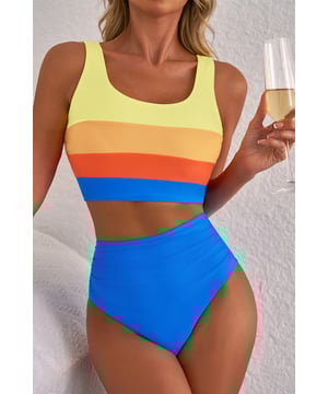 Chic colorblock design for a trendy look by the pool
  Square neckline adds a unique touch to the top
  Pleated high
  waisted bottoms for a flattering fit
  Stylish and comfortable for all
  day lounging
Material: 82% Polyamide 18% Elastane