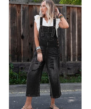 Basic.
  Style.
  Leicht dehnbarer Stoff.
  Materialzusammensetzung: 75% Baumwolle 25% Polyester.
  Pflegehinweis: Maschinenwasche kalt Trockner niedrig.
  Importiert.