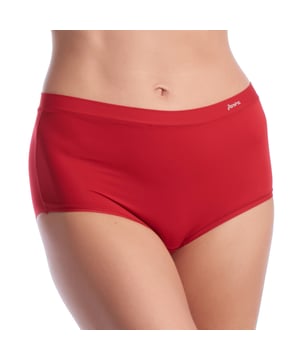 Flexie Adapt High Panty - Janira\n\n A superior fit with extraordinary elasticity. A range of panties made from an extraordinarily elastic polyamide that allows the garments to adapt to any silhouette. It doesn't dig in (comfortable), it's not noticeable (invisible), and it doesn't move (it adapts).\n\n High-waisted briefs made from an extraordinarily elastic polyamide that allows the garments to adapt to any silhouette. It is one size fits all and fits sizes from S to XL due to its great flexibility and adaptability.\n\n Why choose Janira?\n - Breathable: allows moisture to evaporate much faster, providing a pleasant sensation and comfort.\n - Hypoallergenic: made without chemical agents, preventing allergies in delicate skin.\n - Regulates pH: helps maintain balanced pH as it protects against the causes that can cause discomfort.\n\n With the quality that distinguishes Janira, these women's panties are ideal for those looking for underwear that combines elegance and comfort. Enjoy the advantages of Janira every day.\n Composition: 75% Polyamide, 25% Elastane\n Care:\n- Hand wash or delicate cycle.\n - Use mild detergent.\n - Do not use bleach.\n - Air dry.\n - Do not iron.