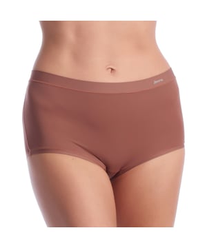 Flexie Adapt hoher Slip – Janira\n\n Eine hervorragende Passform mit außergewöhnlicher Elastizität. Höschenserie aus Polyamid mit außergewöhnlicher Elastizität, die es ermöglicht, dass sich die Kleidungsstücke an jede Silhouette anpassen. Es sitzt weder fest (bequem), noch ist es spürbar (unsichtbar), noch bewegt es sich (passt sich an).\n\n Slips mit hohem Bund aus Polyamid mit außergewöhnlicher Elastizität, wodurch sich die Kleidungsstücke jeder Silhouette anpassen. Es ist eine Einheitsgröße und passt aufgrund seiner großen Flexibilität und Anpassungsfähigkeit für Größen von S bis XL.\n\n Warum Janira wählen?\n - Atmungsaktiv: Es lässt Feuchtigkeit viel schneller verdunsten und sorgt so für ein angenehmes Gefühl und Komfort.\n - Hypoallergen: ohne chemische Wirkstoffe hergestellt, beugt Allergien auf empfindlicher Haut vor.\n - Reguliert den pH-Wert: Hilft, den pH-Wert im Gleichgewicht zu halten, da es vor Ursachen schützt, die Beschwerden verursachen können.\n\n Mit der Qualität, die Janira auszeichnet, sind diese Damenhöschen ideal für alle, die auf der Suche nach intimen Kleidungsstücken sind, die Eleganz und Komfort vereinen. Genießen Sie jeden Tag die Vorteile von Janira.\n Komposition: 75 % Polyamid, 25 % Elasthan\n Pflege:\n- Handwäsche oder Schonwaschgang.\n - Verwenden Sie ein mildes Reinigungsmittel.\n - Verwenden Sie kein Bleichmittel.\n - An der Luft trocknen.\n - Kein Bügeln.