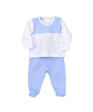 Babidu babyset.\n Set met lange mouwen en lange broek.\n Ronde hals met geribde boorden.\n Bedrukking op de voorkant.\n Naden zichtbaar in toon.\n Samenstelling: 100% katoen\n Onderhoud:\nWassen op maximaal 40 °C.\n -Geen bleekmiddel gebruiken\n -Geschikt voor strijkijzer\n -Drogen op lage temperatuur