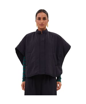 
Oscar Jacket Dark Navy is een gilet van het merk BY-BAR in de kleur blauw.