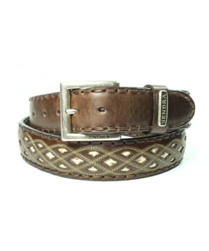 
Prachtig item uit de nieuwe collectie van Sendra! Ben helemaal van deze tijd met deze topper uit onze  categorie.
Sendra Riem 8680 Bruin Dames Heren Riem slangenprint Inleg Gekleurd Sierstiksel Verwisselbare Gesp Cowboy Western Ibiza Bohemian 4cm Brede Jeans Broekriem<br><br>Geweldig stuk vakwerk. Deze Sendra riem is driemaal rond geweest om dit prachtige sierstiksel op de riem te maken. Onder de uitgestanste gaatjes zit ook nog een laag slangenprint leer. Ook in <span>zwart </span>verkrijgbaar.<br><br><strong>Hoe weet ik welke maat ik moet kiezen?</strong><br>Meet je broekband voor de maat. Voor maatadvies: <strong>kijk op de maattabel in de foto's</strong><br>De maat van een Sendra riem wordt gemeten vanaf de bovenkant van de gesp tot aan het middelste gaatje van de 5 gaatjes. De afstand tussen de gaatjes is 2,5 cm. Het stuk leer na het middelste gaatje tot de punt is ongeveer 15 cm.<br>Meet de bovenkant van je broek waarop je de riem wilt dragen, dan kan je goed inschatten hoeveel de riem oversteekt.<br>Of het een hoog model taillebroek is of juist een heupbroek kan voor de lengte van de riem wel enig verschil maken.<br><br><strong>Een Sendra riem is een sieraad om je middel.</strong><br>Sendra gebruikt voor de riemen, net als voor de laarzen, alleen de allerbeste leersoorten. Sendra riemen worden grotendeels met de hand gemaakt door zeer ervaren vakmensen. Duidelijk zie je de invloed van de cowboy- en westernkleding terug in de fraaie details. Sendra riemen zijn van een hoge kwaliteit en daar heb je dus lang plezier van.<br><br><strong>Kleur en Materiaal:</strong><br>Het kenmerk van handwerk is dat er altijd kleine verschillen zijn. Er zijn geen twee laarzen of riemen precies hetzelfde.<br>We verkopen leer en dat heeft de charme van kleine variaties, daaraan herken je de echtheid van leer.<br>De laarzen en riemen worden door Sendra Boots vaak behandeld met een dun laagje olie. Daardoor kan het leer van je nieuwe laars of riem donkerder zijn. Dit verdwijnt in het dragen. Wil je direct de uiteindelijke kleur te zien, kan je het leer een beetje buigen. Als je de laarzen of riemen poetst worden ze weer wat donkerder.<br>Kleur weergave is mede afhankelijk van jouw persoonlijke scherminstellingen. <br><br><strong>Afmetingen:</strong><br>Deze Sendra riem is 4 cm breed. De gesp zit bevestigd met 4 drukkers, zodat je eenvoudig van gesp of buckle kan wisselen.<br><br><img alt="" src="https://www.mooileer.nl/Files/2/30000/30789/FileBrowser/plaatjes/sendra-logo.png"><br>
<br>