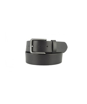 Soms is het tijd om jezelf even te verwennen. Met deze topper van Sixroad lukt dat zeker. Tijdloos en elegant en een hotitem uit de nieuwste collectie van Sixroad.
6road riem 440015/97