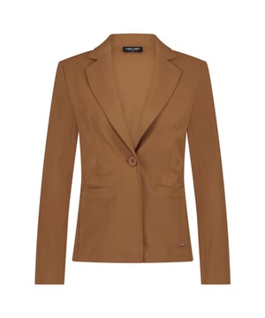 
LADY DAY Billy vind je nu op To Be Dressed. Prachtig en uniek item van premium travelkwaliteit en gemaakt van de volgende materialen: 80%pa/20%el. De blazer Billy is een kort model een heeft een getailleerde pasvorm. Het item is single breasted en heeft paspelzakken voorop.