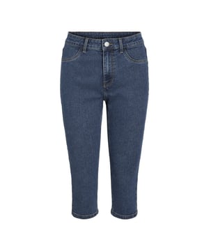 
Op zoek naar de perfecte capri denim voor dames? Bekijk dan snel deze prachtige blauwe variant van het bekende merk VILA, verkrijgbaar . Deze denim heeft een unieke blue denim kleur die overal mee te combineren is. De capri is gemaakt van hoogwaardig materiaal, bestaande uit 68% katoen, 18% polyester, 12% viscose en 2% elastaan. Hierdoor zit de capri niet alleen comfortabel, maar behoudt het ook zijn vorm na meerdere wasbeurten. Een must-have voor elke vrouw die graag stijlvol en comfortabel voor de dag wil komen. Bestel deze capri denim nu  en creëer eindeloos veel verschillende looks!