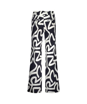 
LADY DAY Skyler vind je nu op To Be Dressed. Prachtig en uniek item van premium travelkwaliteit en gemaakt van de volgende materialen: 80% Polyamide 20% Elastane. De broek Skyler is rechte broek met een wijdere pijp en een elastische tailleband.
