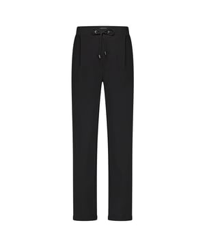 
LADY DAY Stevie vind je nu op To Be Dressed. Prachtig en uniek item van premium travelkwaliteit en gemaakt van de volgende materialen: 80% Polyamide 20% Elastane. De Stevie is een tapered 7/8 lengte broek met kleine omslag aan de onderkant. De broek heeft steekzakken en een elastieke waistband met trekkoord.