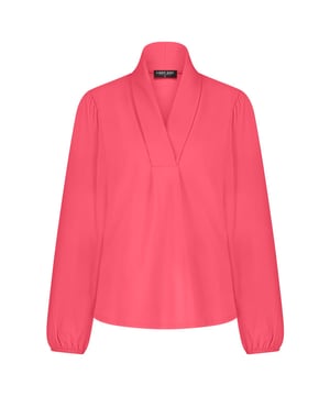 
LADY DAY Naomi LS vind je nu op To Be Dressed. Prachtig en uniek item van premium travelkwaliteit en gemaakt van de volgende materialen: 80% Polyamide 20% Elastane. De top Naomi LS is een top met lange mouwen en is een recht vallend model. Het item heeft een V-hals met een mooie omgeslagen kraag.